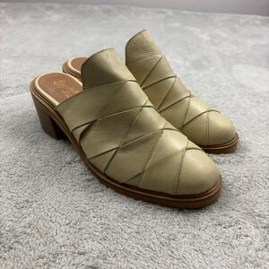 Seychelles Leather Masterpiece Clog Mules Womens 10 Cream Boho Minimalist Luxury